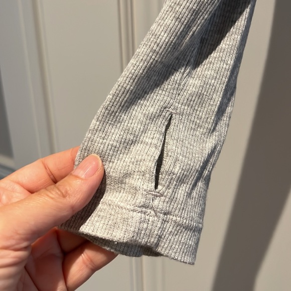 DKNY athletic top - Picture 2 of 6